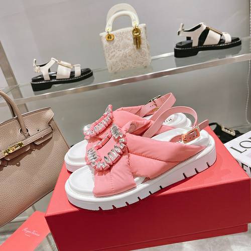 Picture of Roger Vivier Shoes Women _SKUfw117111819fw
